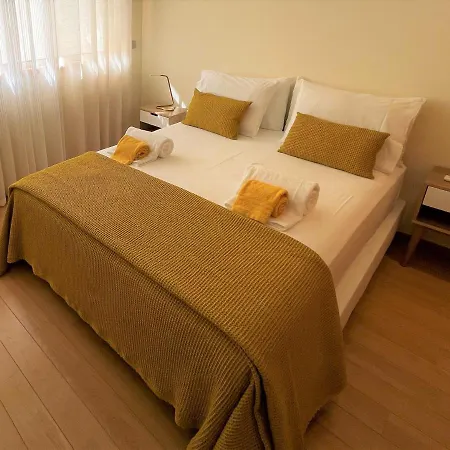 Lux * Albufeira